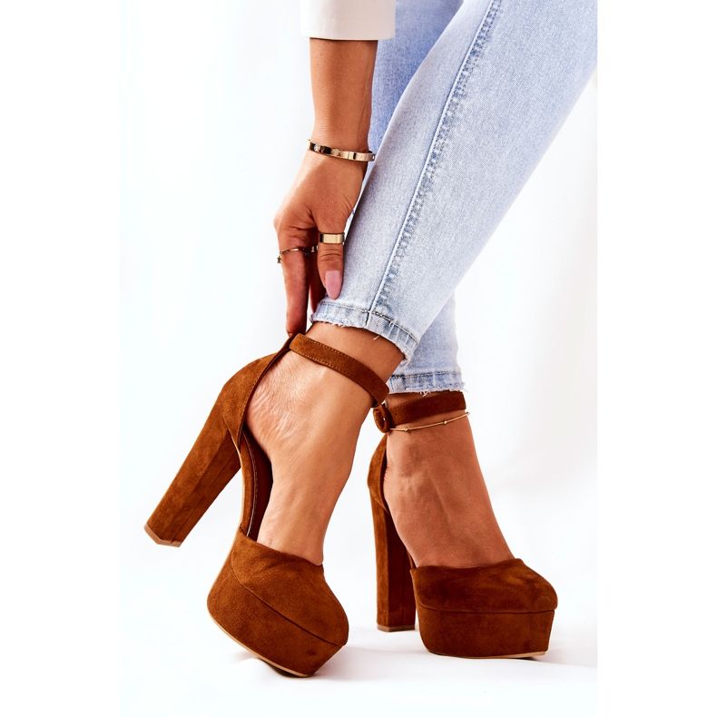 WS1 Szivattyúk Egy Posta Camel Netel Velúr Platformon barna 2