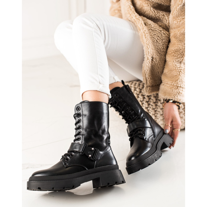 Seastar Fekete munkások csattal 1