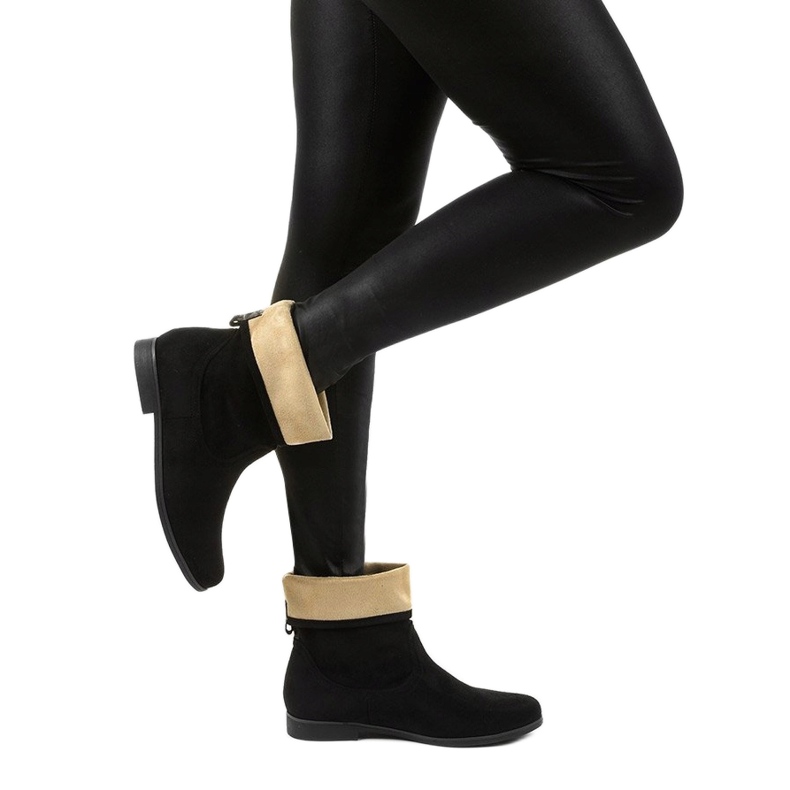 Islevine fekete, velúrhoz hasonló csúszós csizma 2