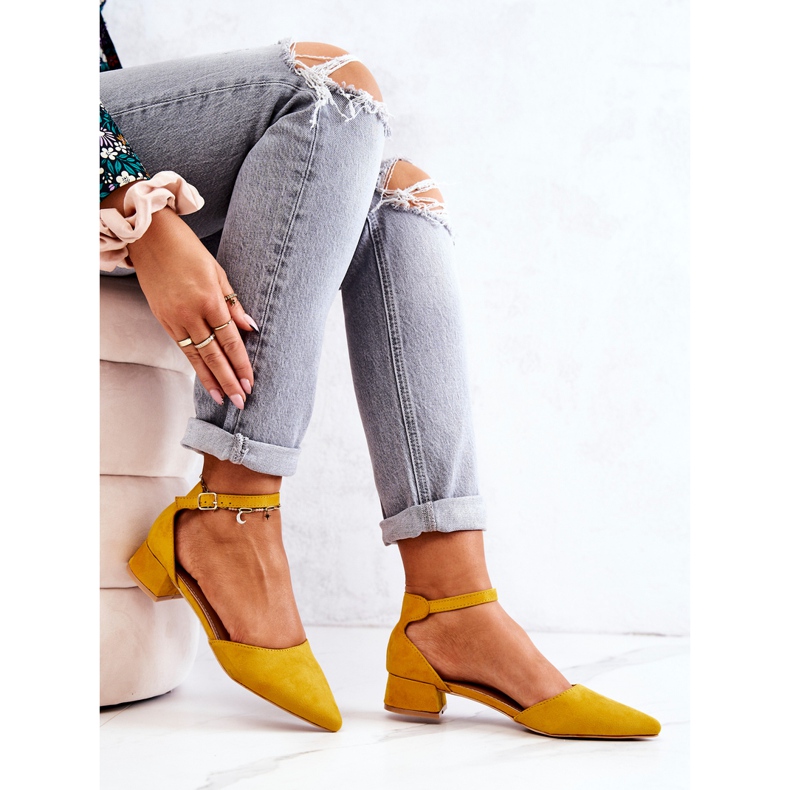 WS1 Velúr Pumpák Spitz Sárga Calliope-ban 2