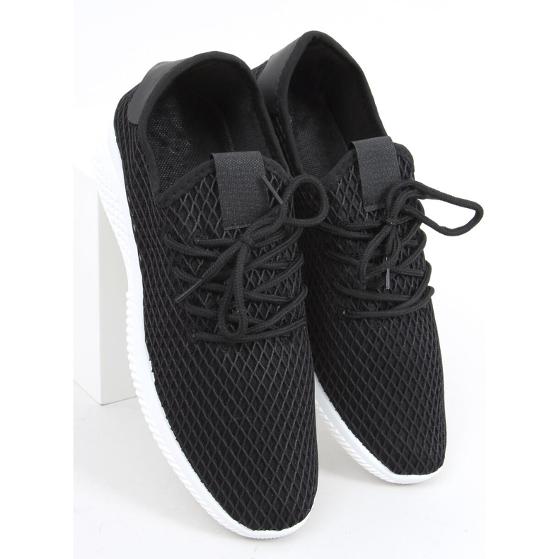 Utto Fekete zokni sportcipő 2