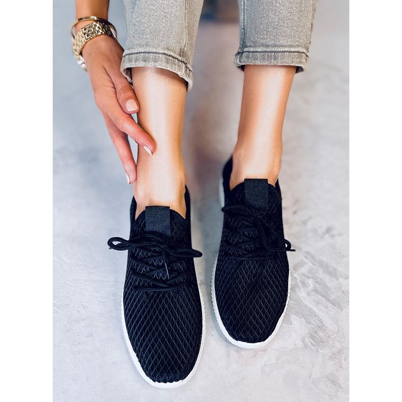 Utto Fekete zokni sportcipő 1