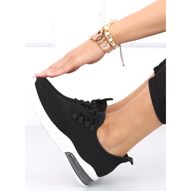 Kessi Fekete zokni sportcipő 1