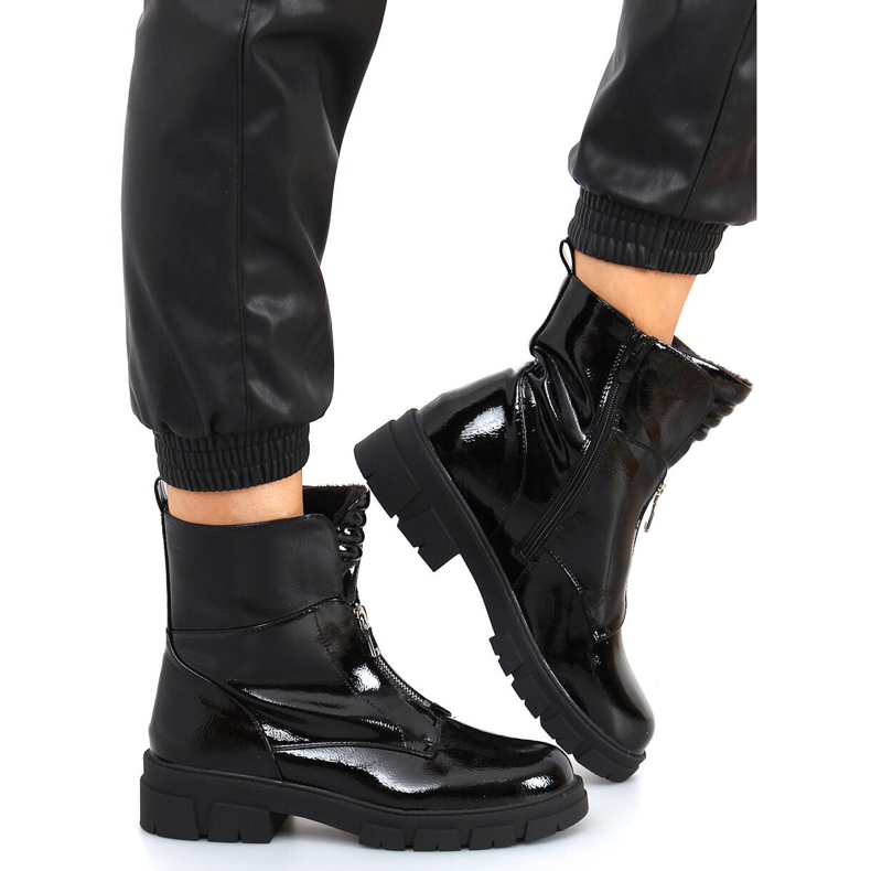 Lapos lakkozott Haiti fekete csizma 1