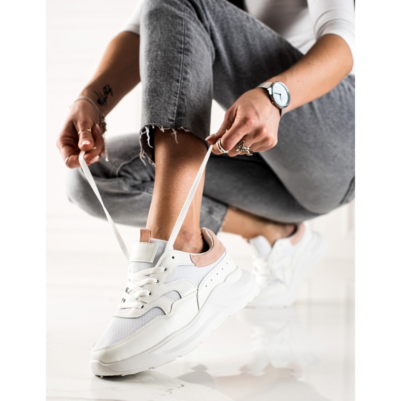 TRENDI Stílusos cipők csillogással fehér 2