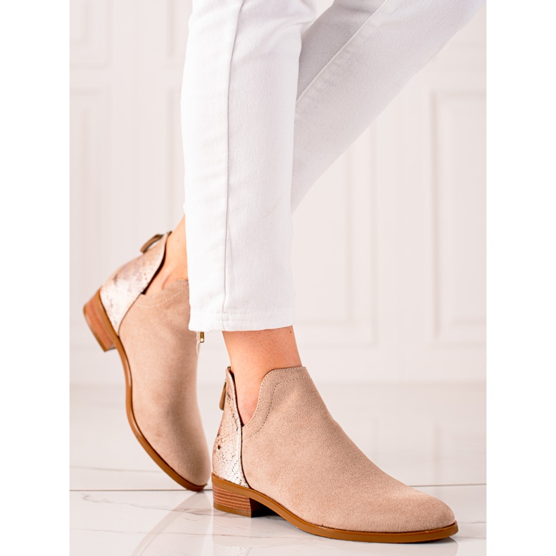 Bézs színű csizma VINCEZA kivágással barna 1