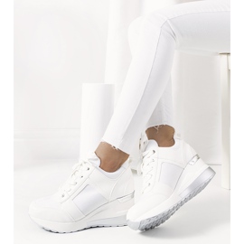 Fehér tornacipő a Lockett éken ezüst 1 Fehér tornacipő a Lockett éken ezüst 1