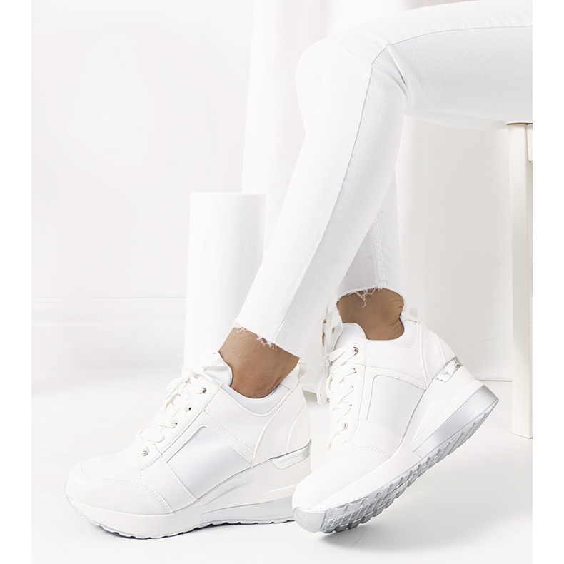 Fehér tornacipő a Lockett éken ezüst 1