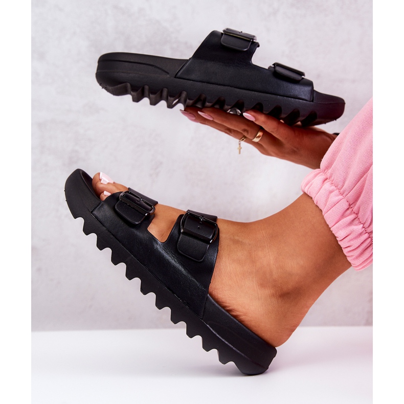 PS1 Gumi Papucsok A Fekete Westie Platformon 1