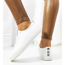 Női fehér tornacipő Big Star JJ274311 2