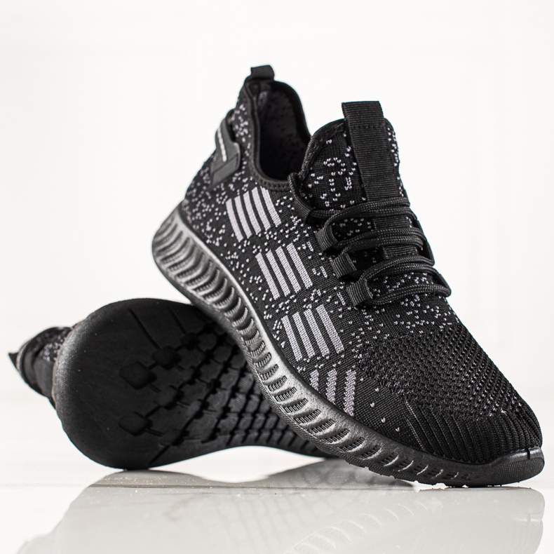 TRENDI Könnyű férfi sportcipő fekete 1