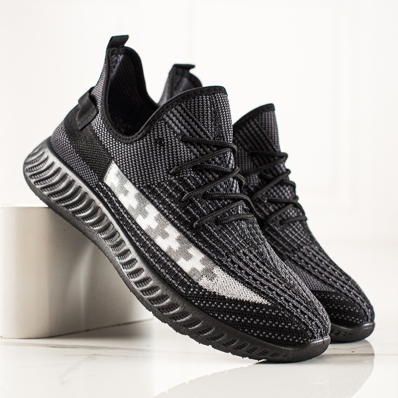 TRENDI Fekete férfi tornacipő 2