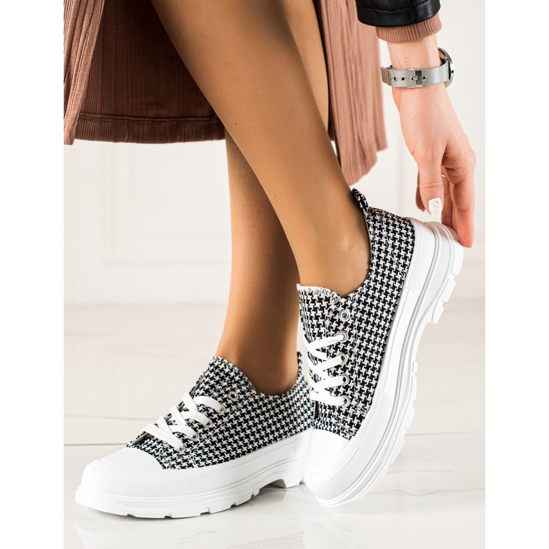Bona Alacsony kockás tornacipő fehér fekete 1