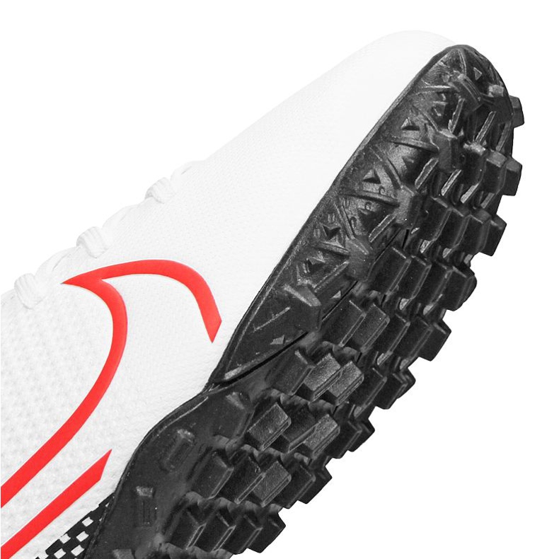 Nike Vapor 13 Academy Tf Jr AT8145-160 futballcipő sokszínű fehér 1 Nike Vapor 13 Academy Tf Jr AT8145-160 futballcipő sokszínű fehér 1