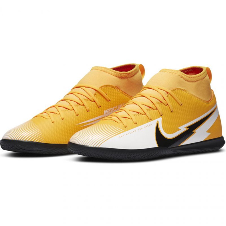 Nike Mercurial Superfly 7 Club Ic Jr AT8153 801 futballcipő sárga narancs és vörös 1