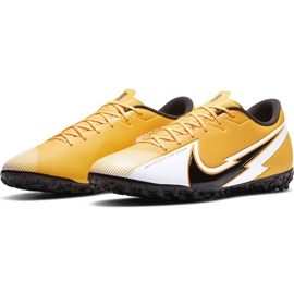 Nike Mercurial Vapor 13 Academy Tf M AT7996 801 futballcipő fekete, narancs, sárga sárgák 1