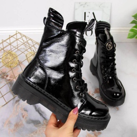 Fekete lakkozott bőrcsizma Filippo W PAW297 1