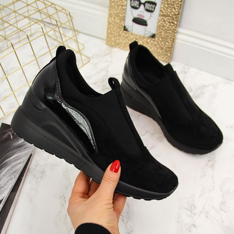 Wedge tornacipő Vinceza W WM790A fekete 1