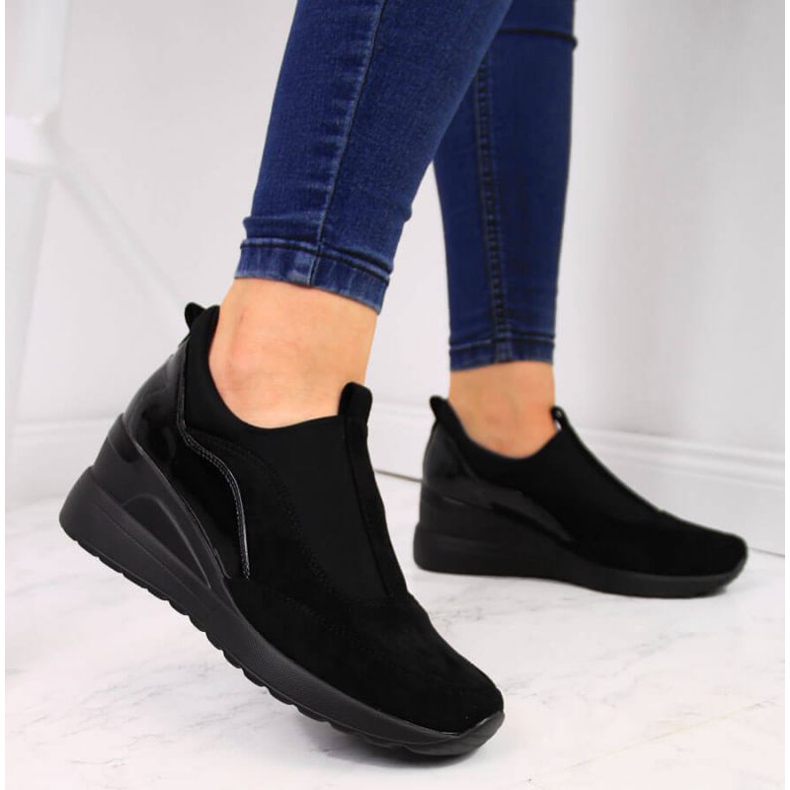 Wedge tornacipő Vinceza W WM790A fekete 2