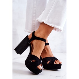 FM1 Velúr fekete szandál Sarkon Semilla 2