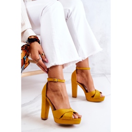 FM1 Velúr Szandál Egy Posta Sárga Lanelle 1