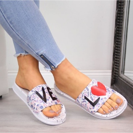 Gumi papucs Big Star W INT1148A fehér 2