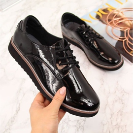 Bőr lakkozott cipő Filippo W PAW174 fekete 1