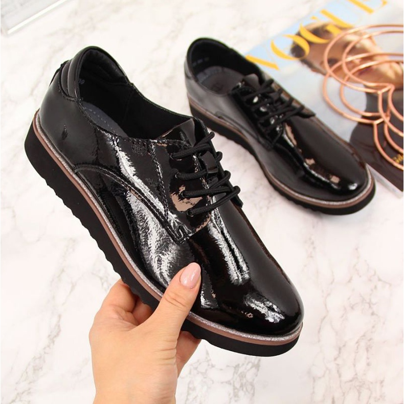 Bőr lakkozott cipő Filippo W PAW174 fekete 1