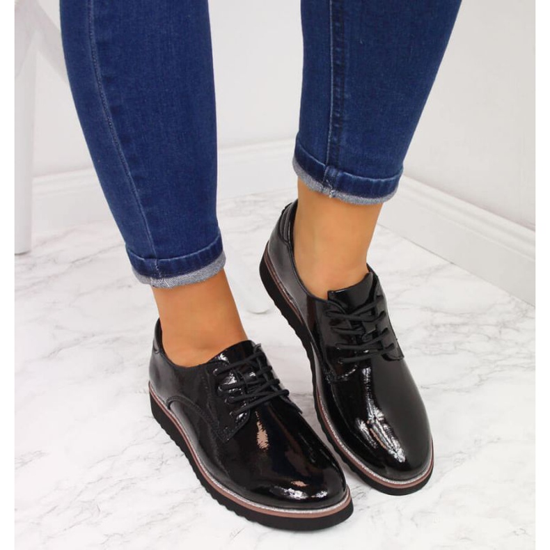 Bőr lakkozott cipő Filippo W PAW174 fekete 2