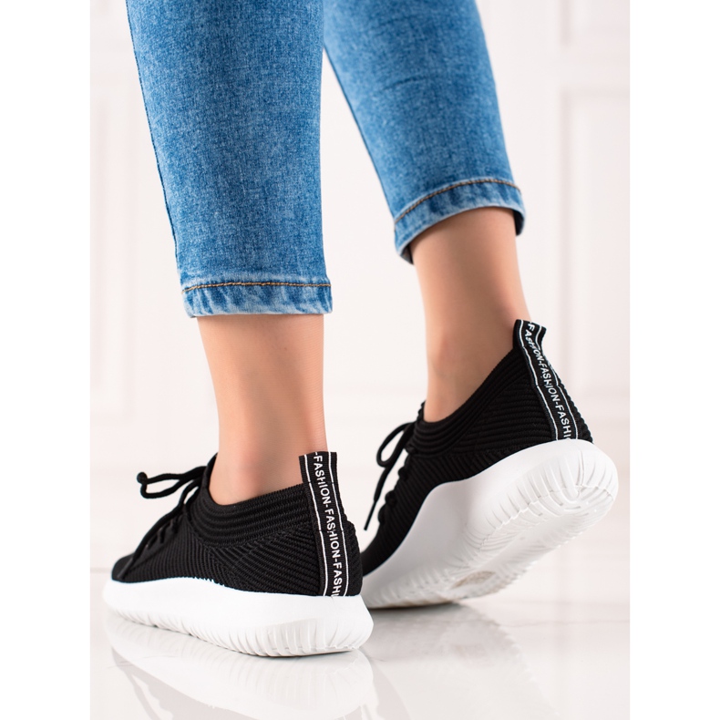 TRENDI Könnyű sportcipők fekete 1