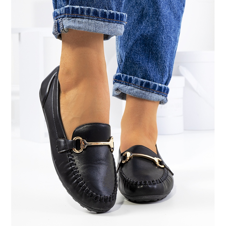 Fekete női naplopók az Ilanától 1