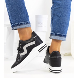 Fekete tornacipő a Piazza éken 2