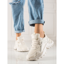 TRENDI Bézs színű divatcipők 2