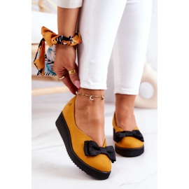 Velúr balerinák a Maciejka platformon 05062-07 Sárga fekete 1