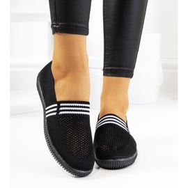 Fekete Tanya áttört tornacipő 1 Fekete Tanya áttört tornacipő 1