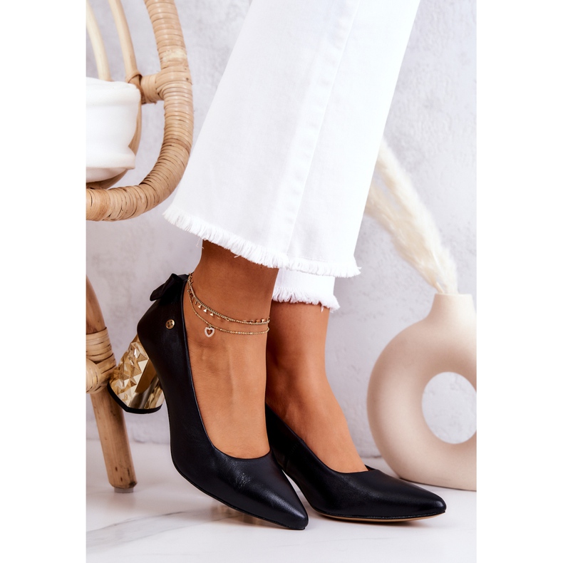 Bőr szivattyúk rúdon Maciejka 05334-01 Fekete 2