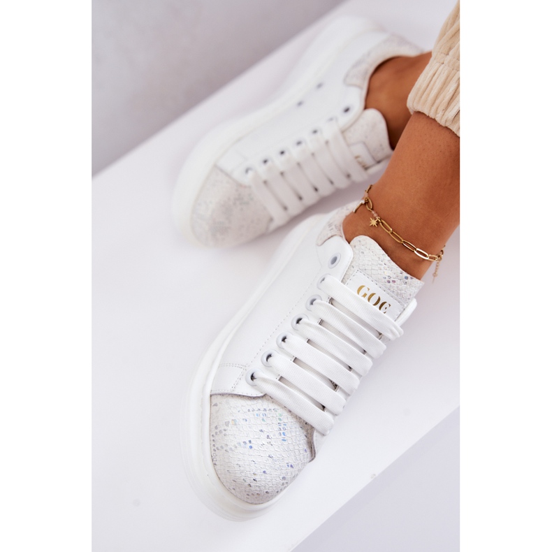 Női sportcipő GOE JJ2N4053 fehér 2