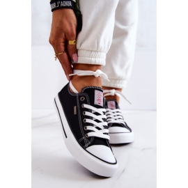 Női klasszikus tornacipő Cross Jeans JJ2R4011C fekete 1