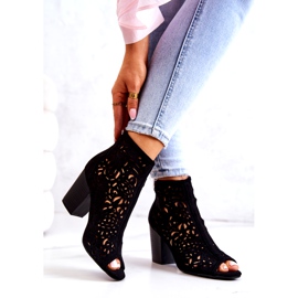 FB1 Fekete áttört csizma Egy Post Bretagne-ban 2 FB1 Fekete áttört csizma Egy Post Bretagne-ban 2