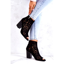 FB1 Fekete áttört csizma Egy Post Bretagne-ban 3 FB1 Fekete áttört csizma Egy Post Bretagne-ban 3