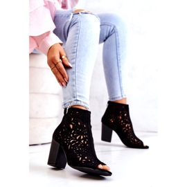 FB1 Fekete áttört csizma Egy Post Bretagne-ban 4 FB1 Fekete áttört csizma Egy Post Bretagne-ban 4