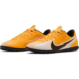 Nike Mercurial Vapor 13 Club Tf Jr AT8177 801 futballcipő sokszínű sárga 1