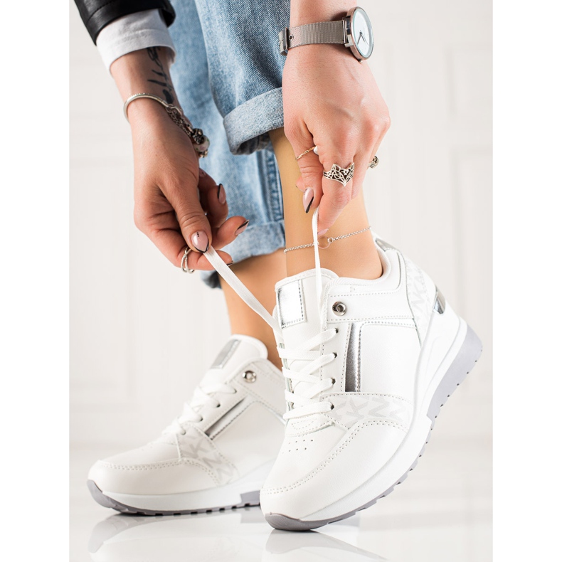 TRENDI Stílusos ék cipők fehér 1 TRENDI Stílusos ék cipők fehér 1