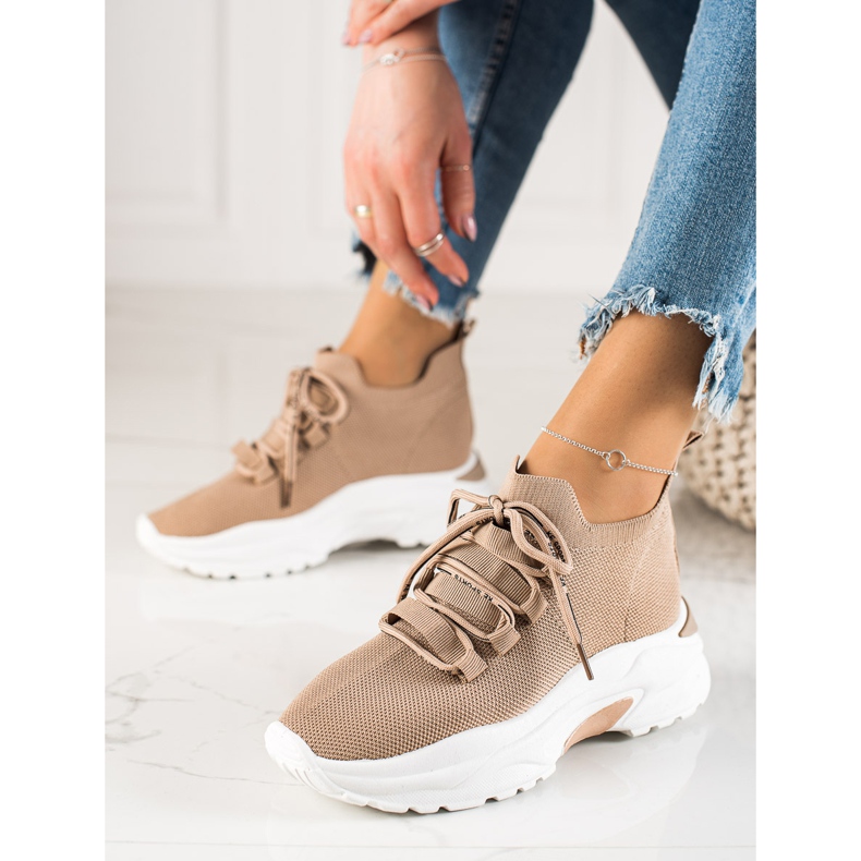 Camo Kényelmes sportcipők a platformon bézs 1