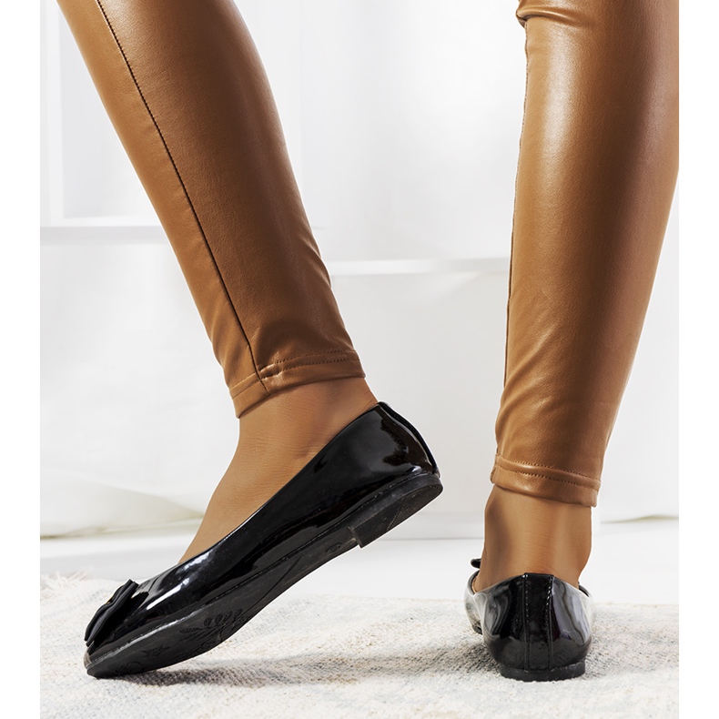 Fekete patentos Flynn balerinák 1