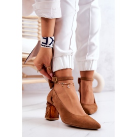 Velúr pumpák masnival Maciejka 05059-29 Barna 2