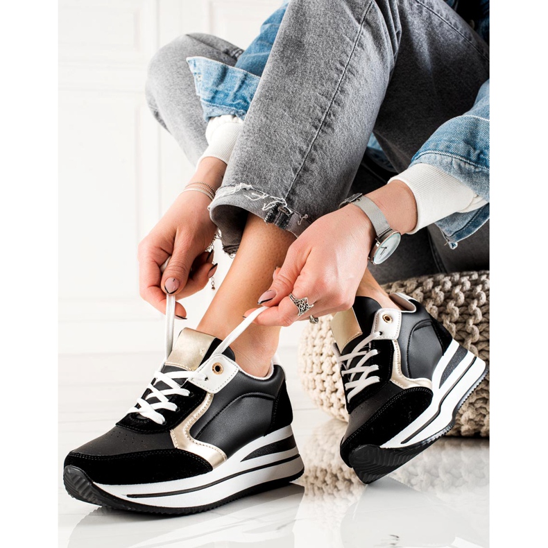 TRENDI Stílusos cipők fekete 1