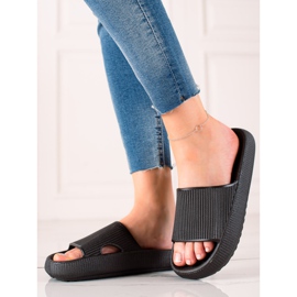 TRENDI Fekete papucs 2