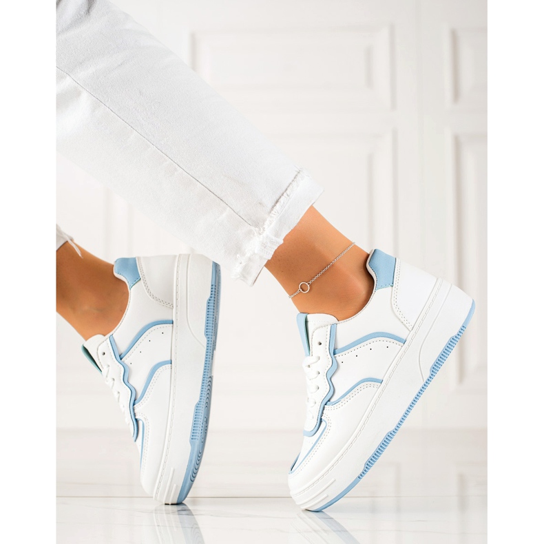 Bestelle Divatos cipők fehér 2