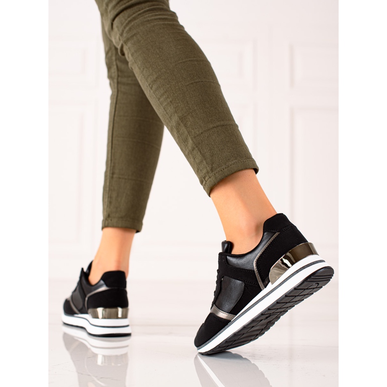 TRENDI Fekete cipők a platformon 2